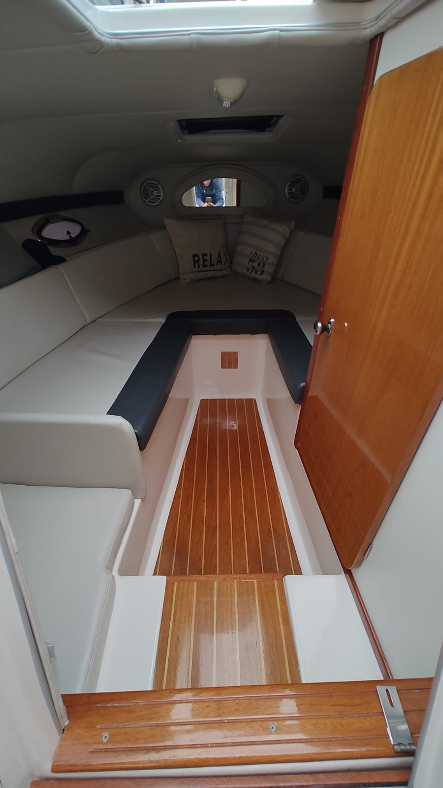 Canestrari Cuddy 245 2017 Mercruiser 250 hp mpi B III